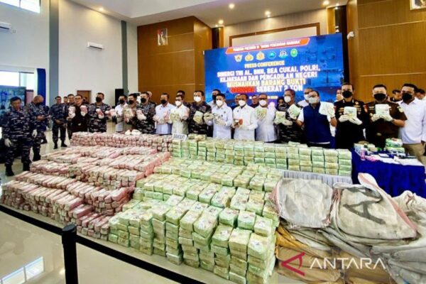 BNN, TNI-Polri & Bea Cukai Gagalkan Penyelundupan 2 Ton Sabu di Batam